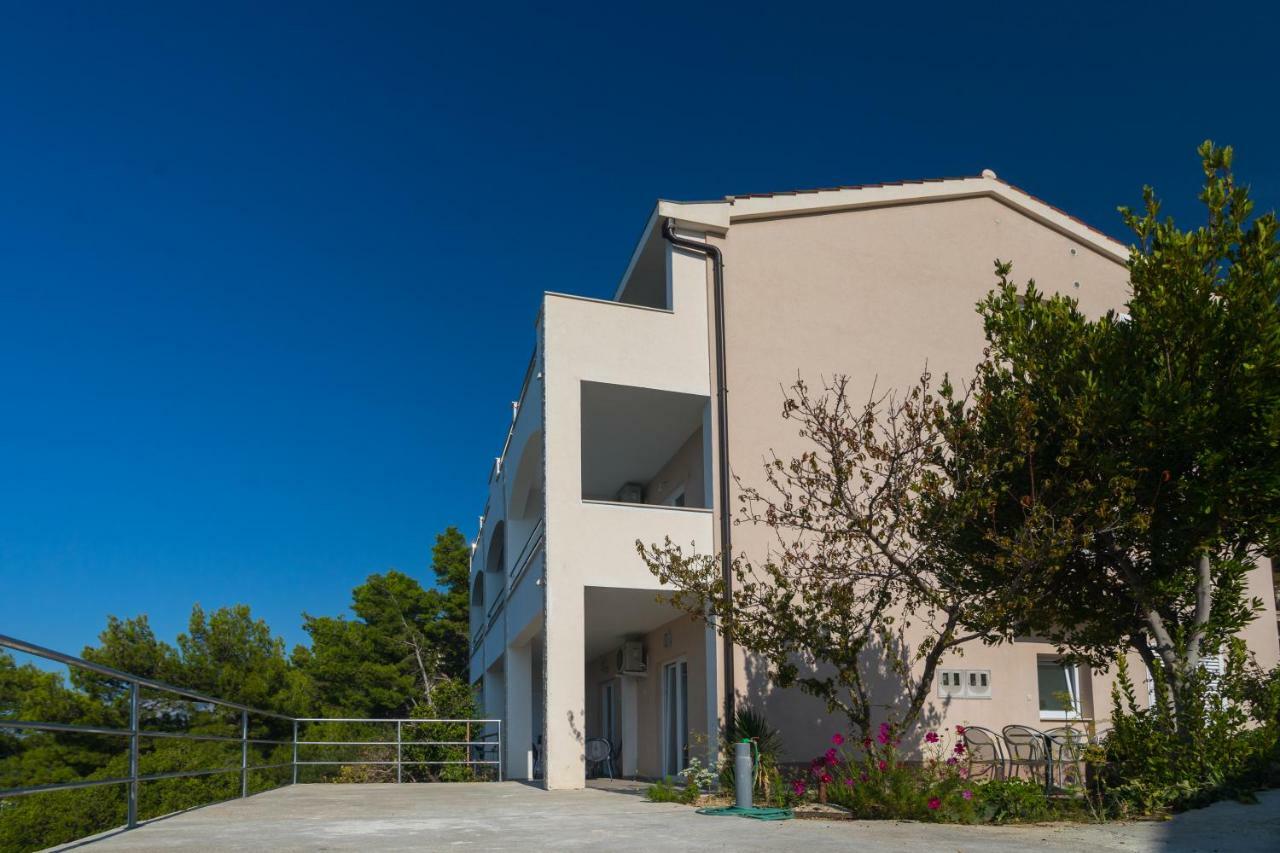 Apartmani Marija Jakir Brela Exterior photo
