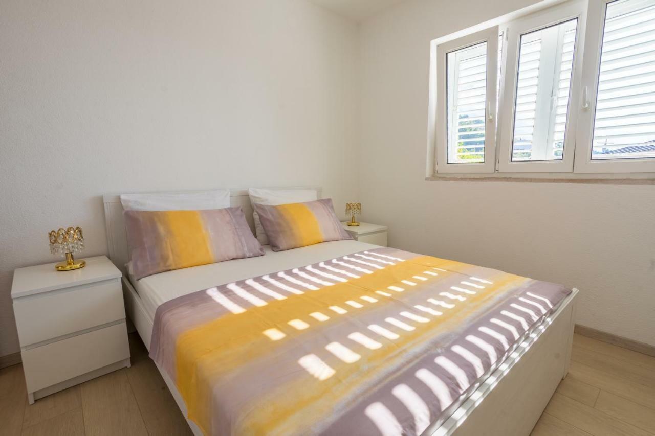 Apartmani Marija Jakir Brela Exterior photo